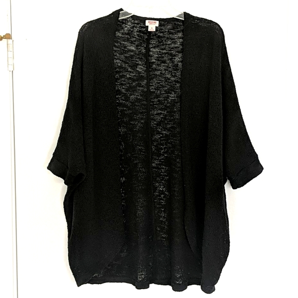 Mossimo black 1/2 sleeve slouchy cacoon cardigan